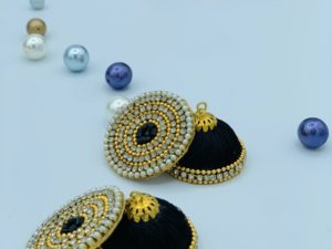 Boucles d’oreilles Indiennes (Jhumka) aux cristaux et billes