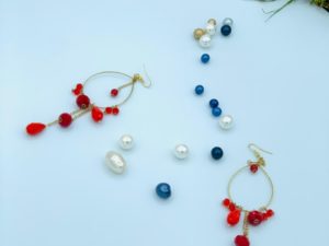 Créoles avec perles et cristaux pendants